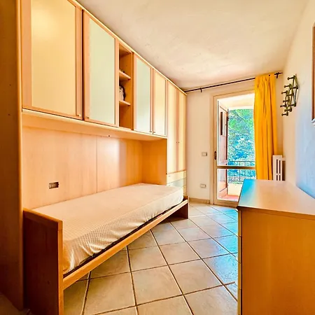 Blue & White Sea View Holiday home Baja Sardinia