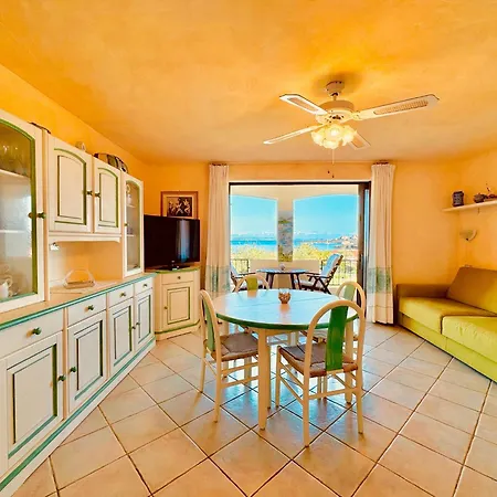 Blue & White Sea View Holiday home Baja Sardinia