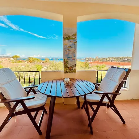 Blue & White Sea View Holiday home Baja Sardinia