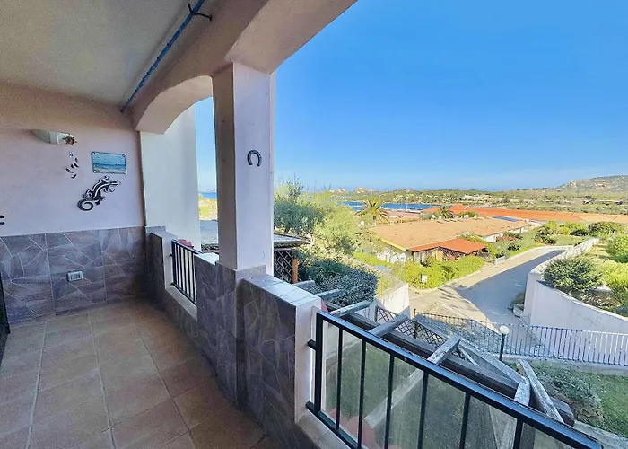 Blue & White Sea View 度假居 巴哈撒丁岛